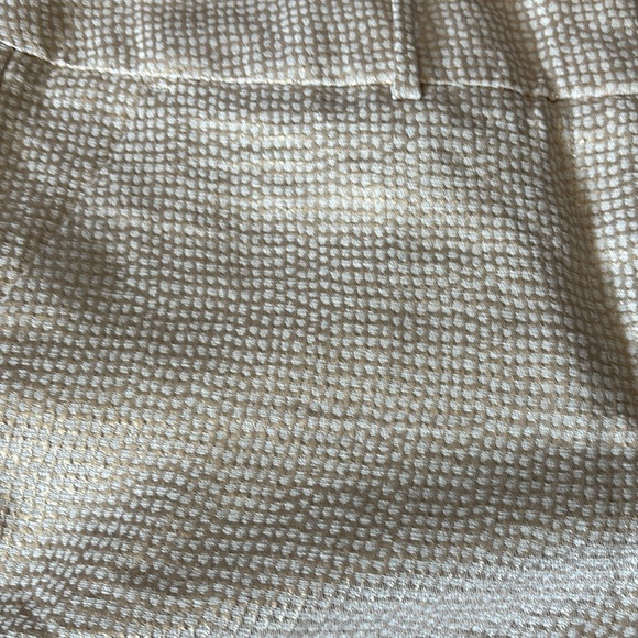 Metallic gold shorts NY& CO size 8 - Picture 2 of 4